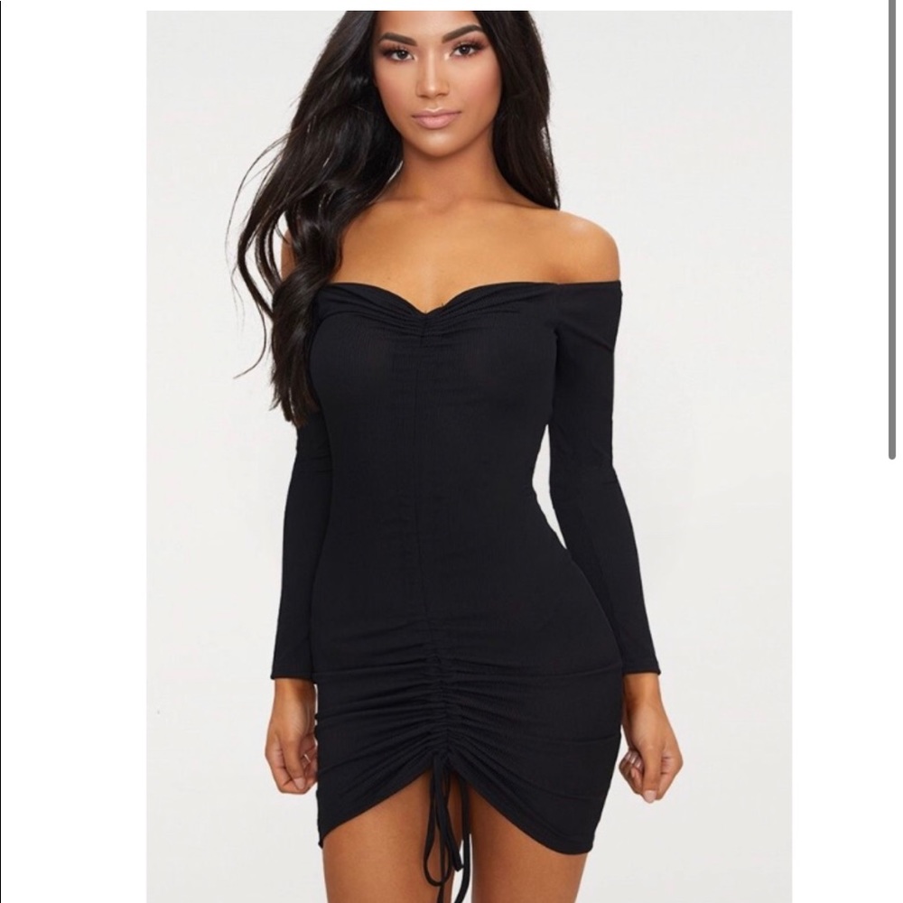 NWOT 🖤Black Rib Ruched Front Long Sleeve Mini Dress - Picture 2 of 4